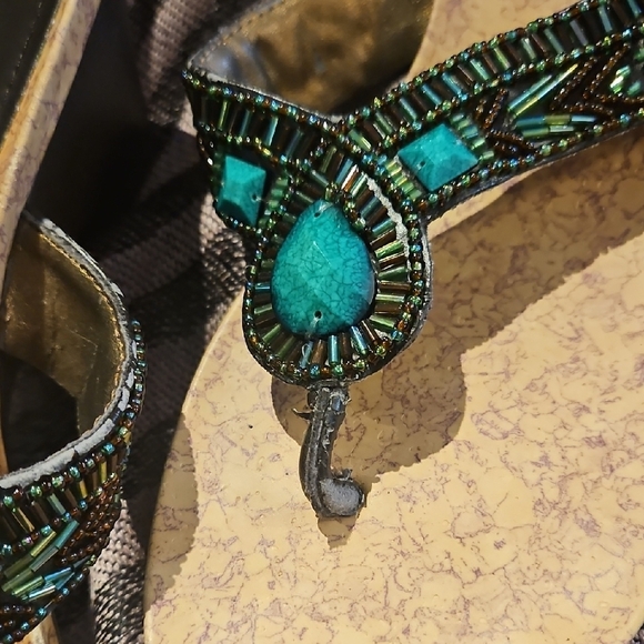 Kenneth Cole Green Sandals with Cork Sole and Decorative Elements - Picture 2 of 5